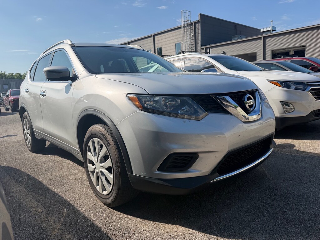 Used 2016 Nissan Rogue S SUV