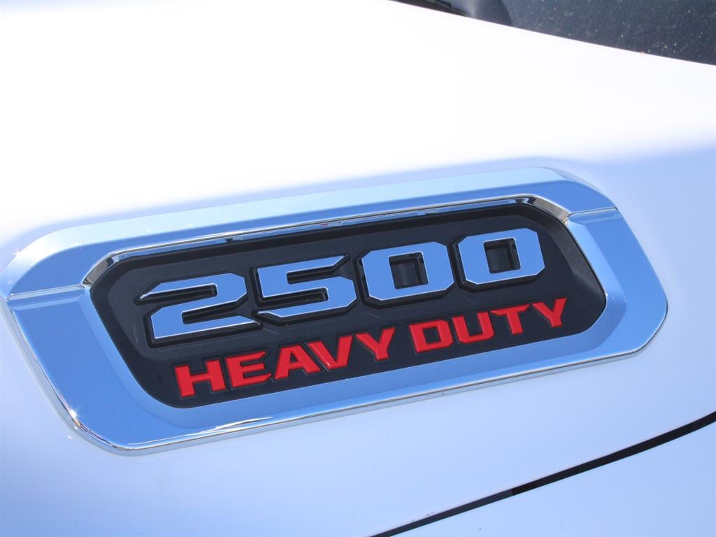 New 2026 Ram 2500 BIG HORN CREW CAB 4X4 6'4 BOX Pickup