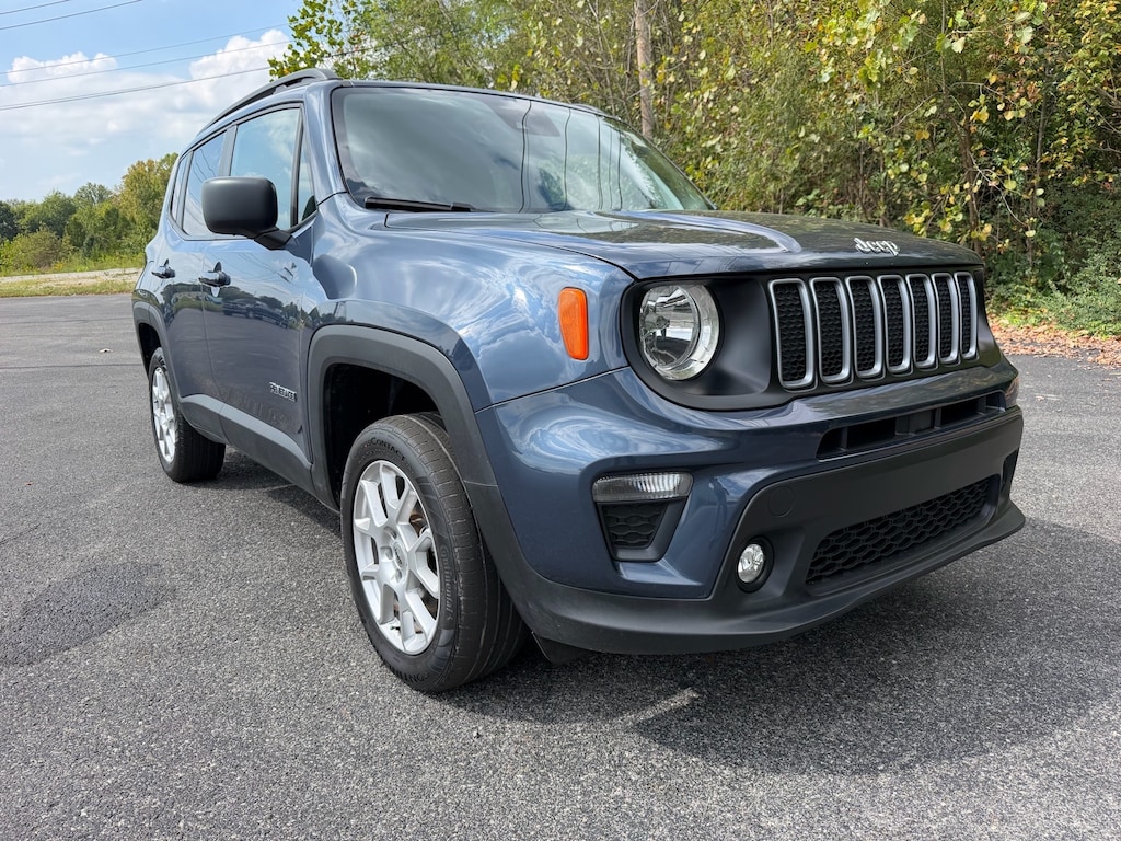 Used 2022 Jeep Renegade Latitude SUV