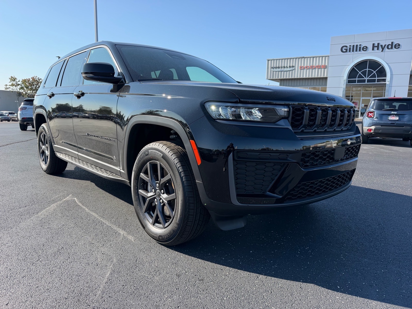 New 2027 Jeep Grand Cherokee L 3 Row LAREDO 4X4 Sport Utility