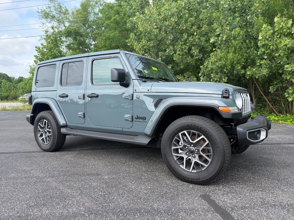 New 2026 Jeep Wrangler 4-DOOR SAHARA Sport Utility