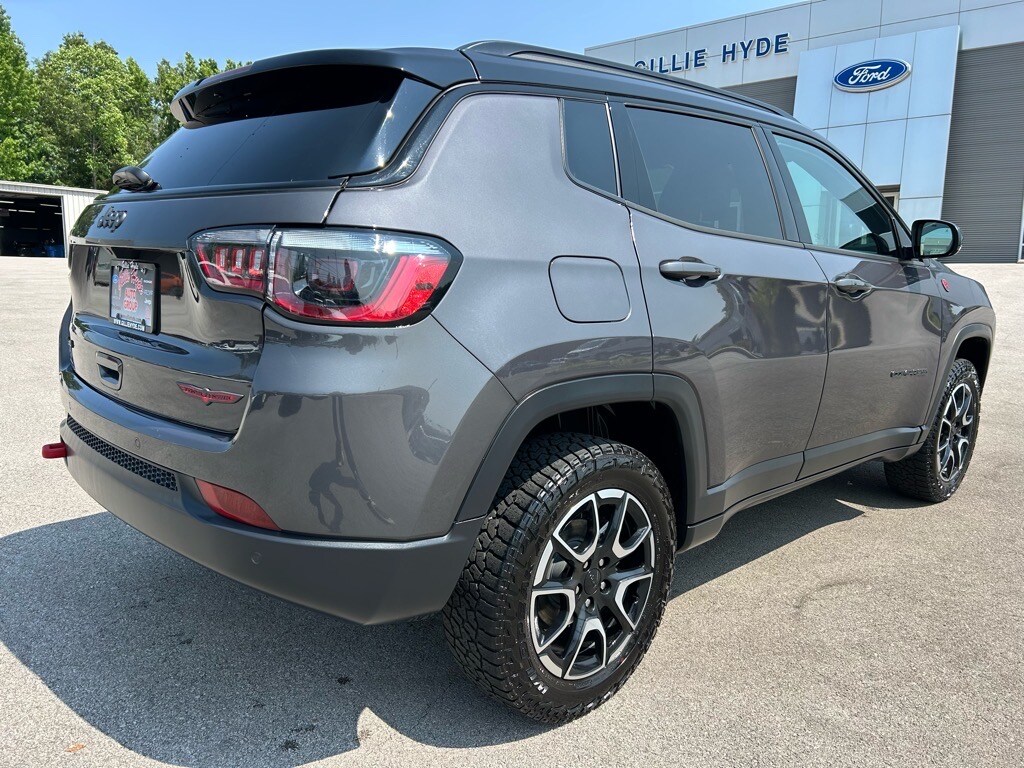 2024 Jeep Compass Trailhawk photo 4