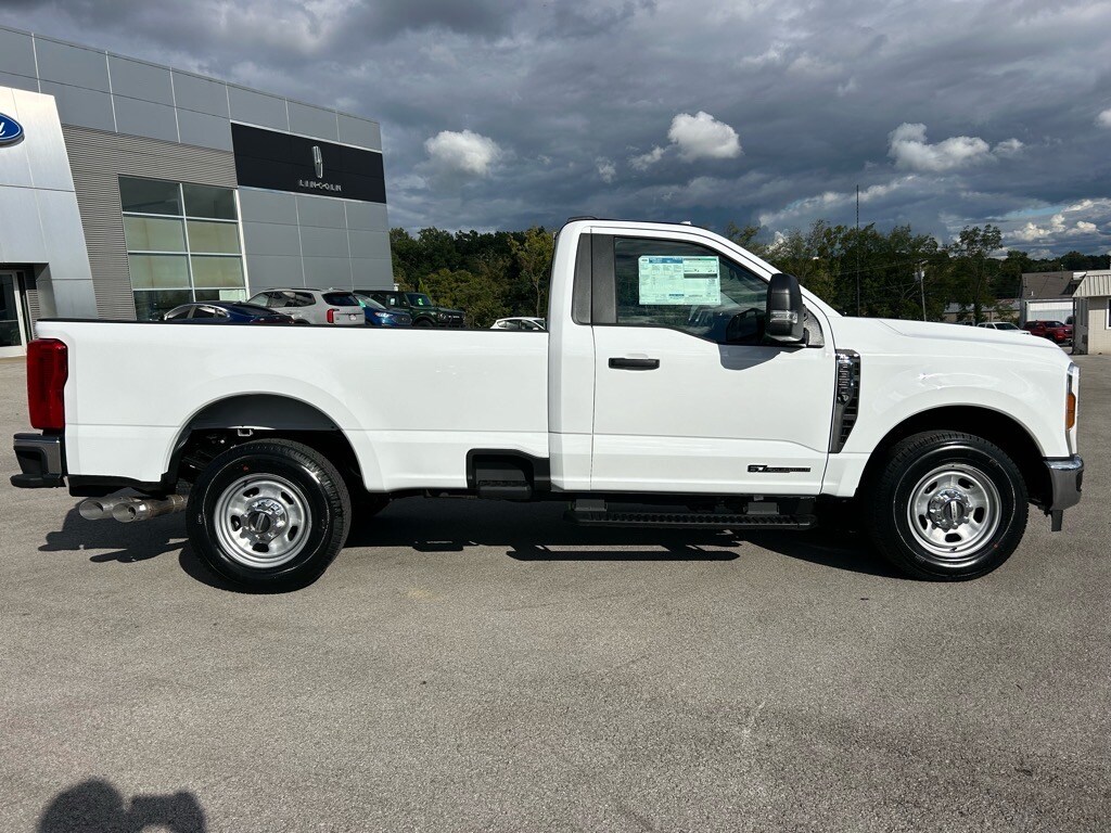 2024 Ford F-350 XL photo 3