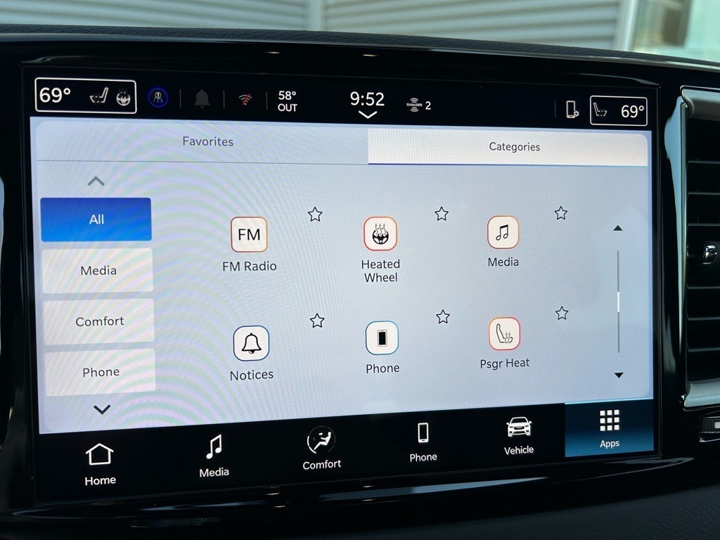 2025 Chrysler Voyager LX - Photo 29