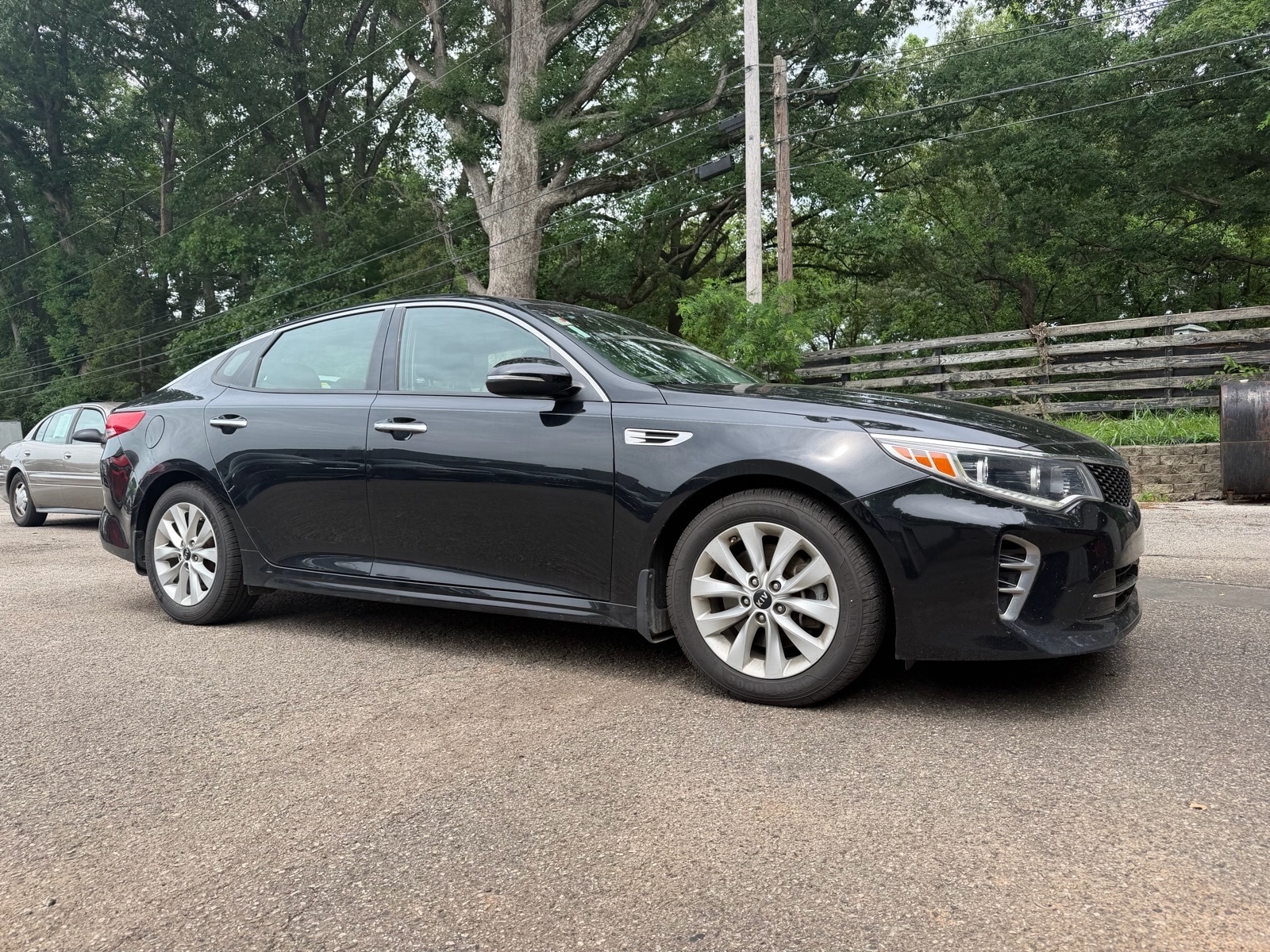 2017 Kia Optima EX AT's photo