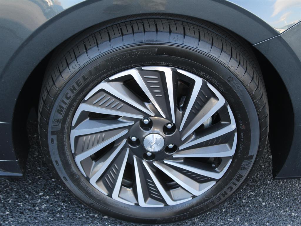 2023 Hyundai Sonata Hybrid SEL - Photo 11