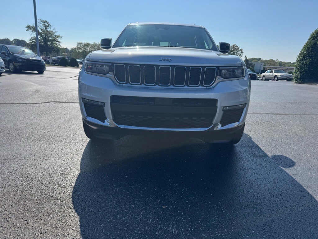 2021 Jeep Grand Cherokee Limited photo 3