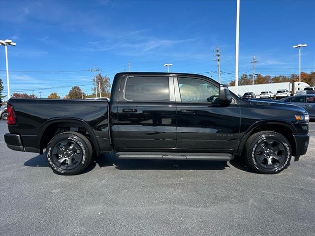 2025 Ram 1500 Big Horn Night Edition photo 3