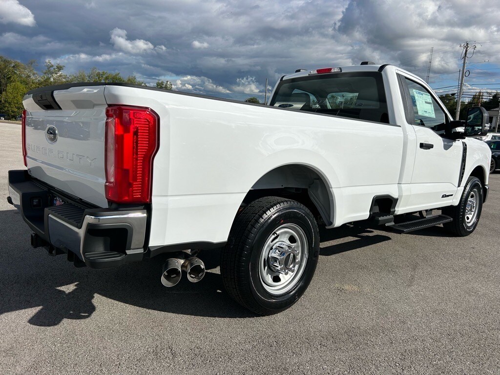 2024 Ford F-350 XL photo 4
