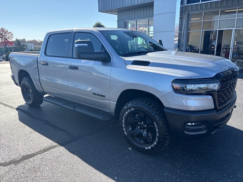 New 2026 Ram 1500 WARLOCK CREW CAB 4X4 5'7 BOX Pickup