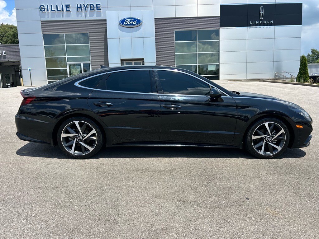2022 Hyundai Sonata SEL Plus photo 3