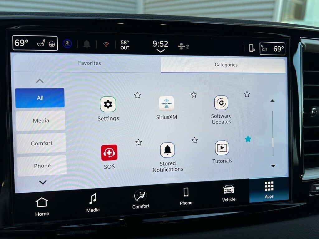 2025 Chrysler Voyager LX - Photo 30