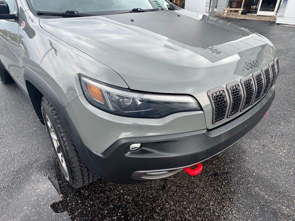 2022 Jeep Cherokee Trailhawk photo 2