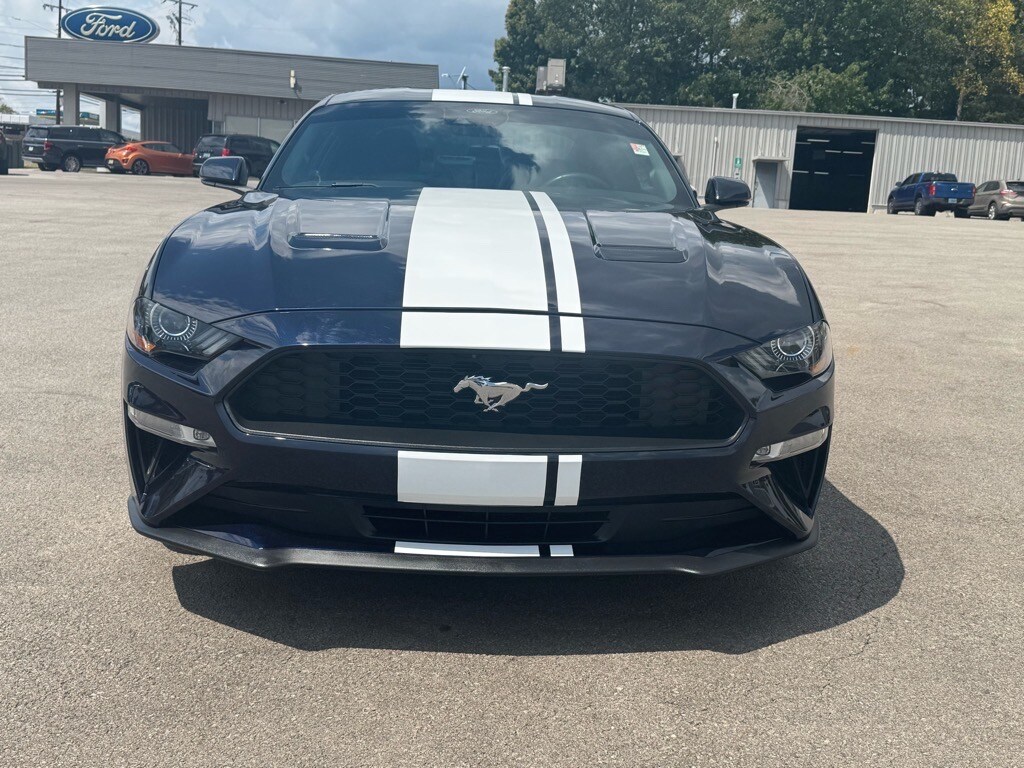 2021 Ford Mustang photo 2