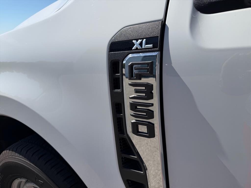 2024 Ford F-350 Super Duty XL - Photo 16