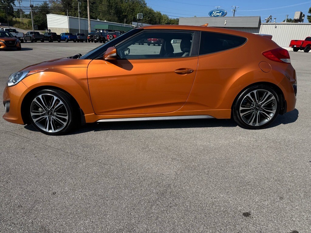2016 Hyundai Veloster Turbo R-Spec Rally Edition photo 4