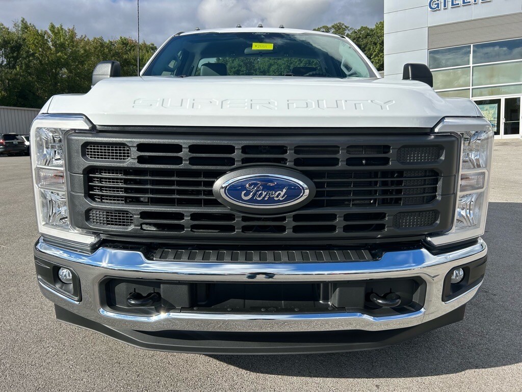 2024 Ford F-350 XL photo 2