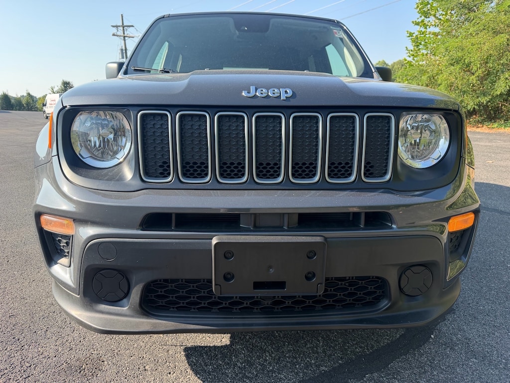 Used 2023 Jeep Renegade Latitude SUV