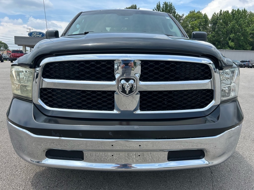 Used 2018 RAM Ram 1500 Pickup Tradesman with VIN 1C6RR6FG9JS200196 for sale in Glasgow, KY
