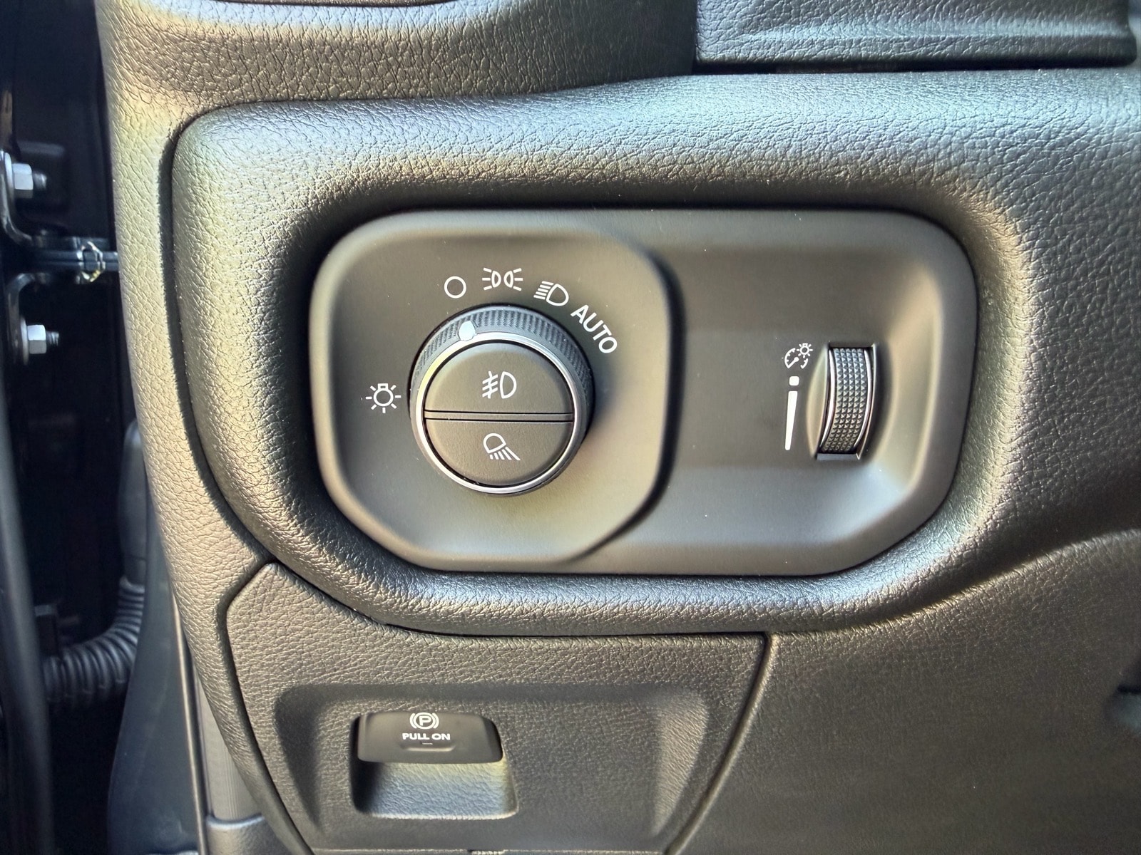 2026 RAM 1500 Warlock - Photo 35