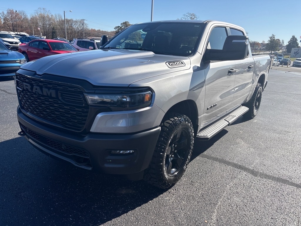 New 2026 Ram 1500 WARLOCK CREW CAB 4X4 5'7 BOX Pickup