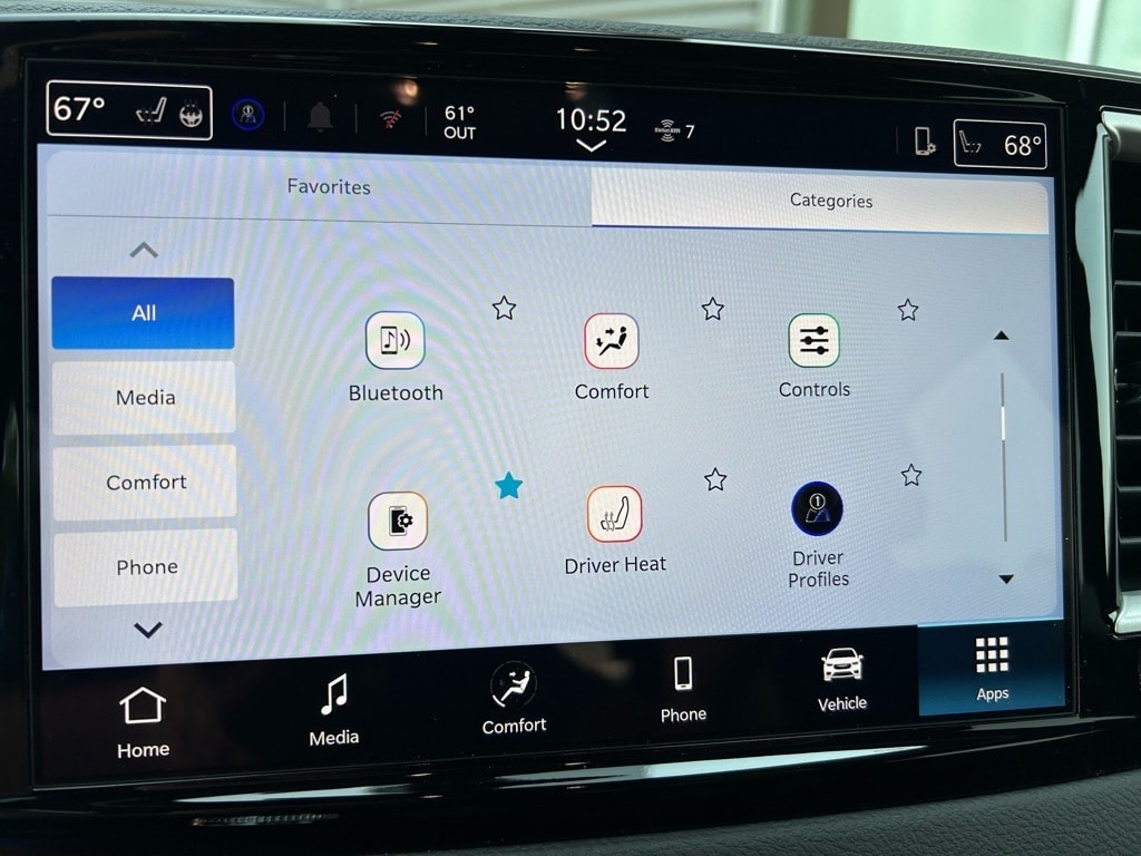 2025 Chrysler Voyager LX - Photo 29