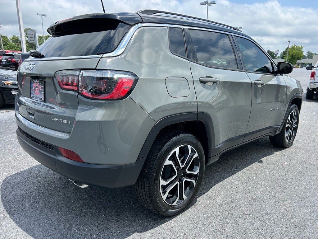 2022 Jeep Compass Limited photo 2