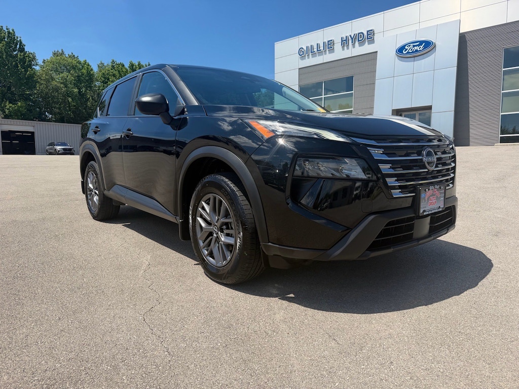 Used 2024 Nissan Rogue S SUV
