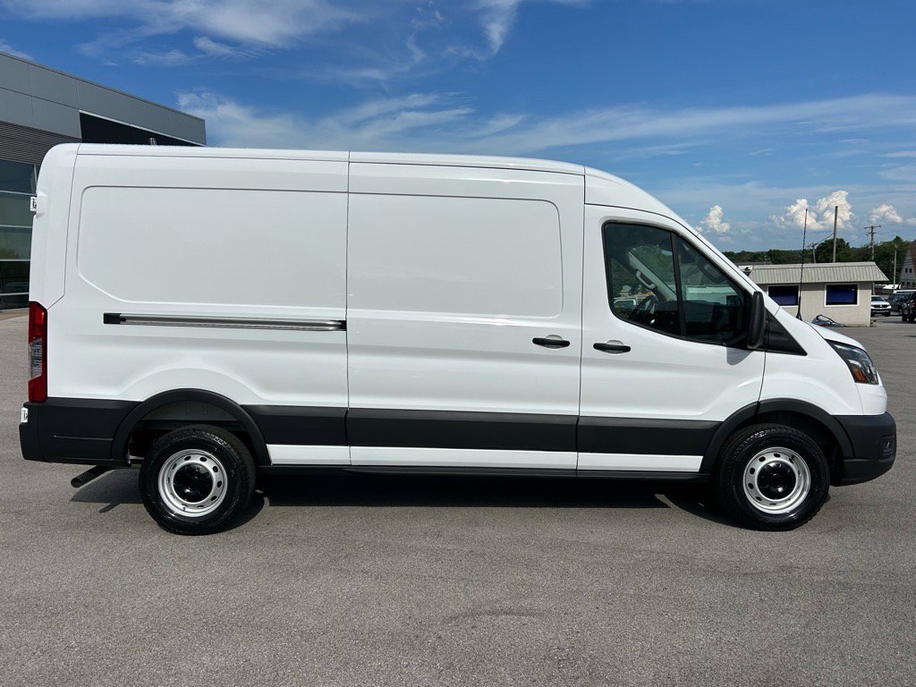 2025 Ford Transit photo 3