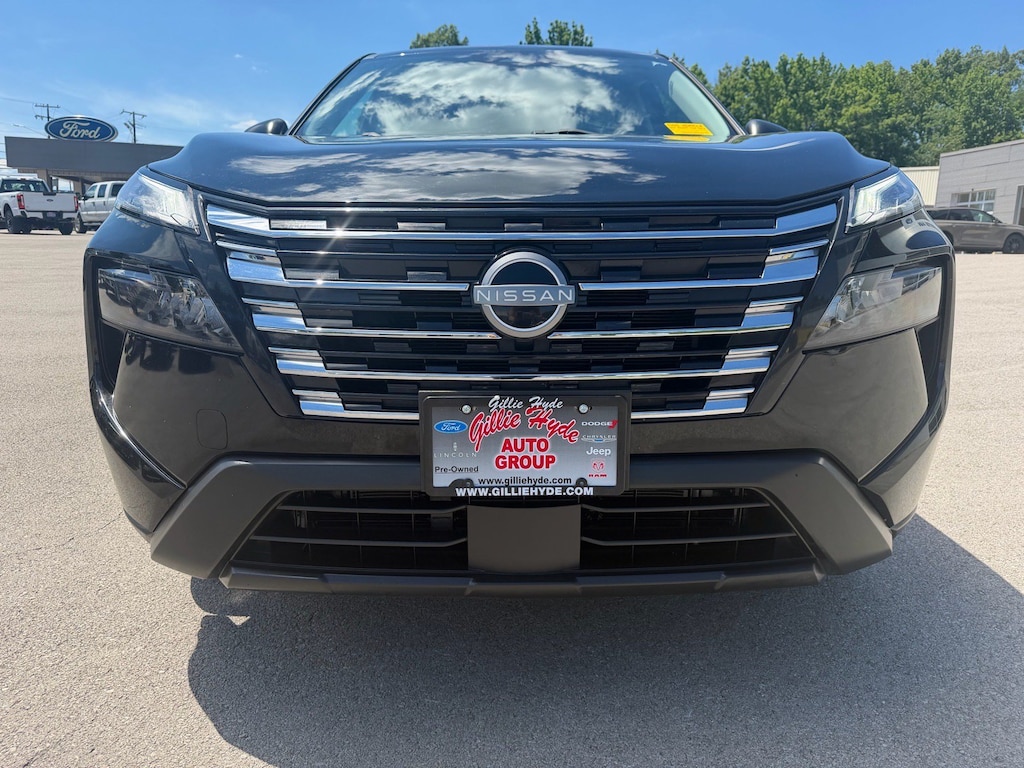 Used 2024 Nissan Rogue S SUV