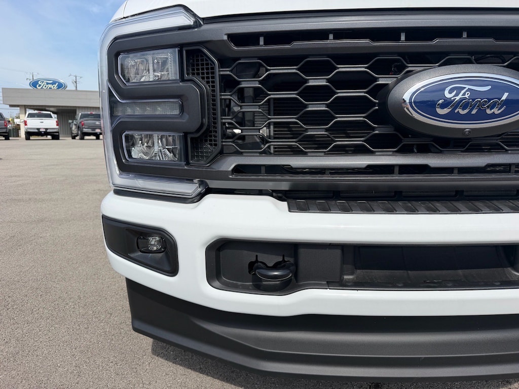 New 2026 Ford F-350 XL Truck Crew Cab