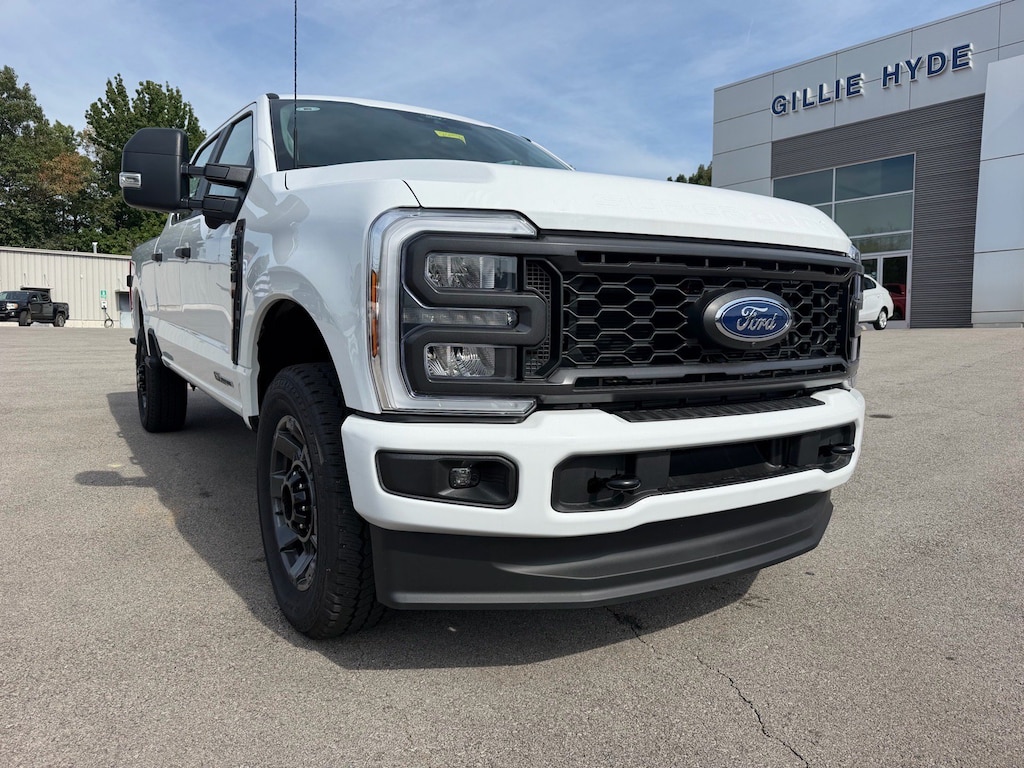 New 2026 Ford F-350 XL Truck Crew Cab