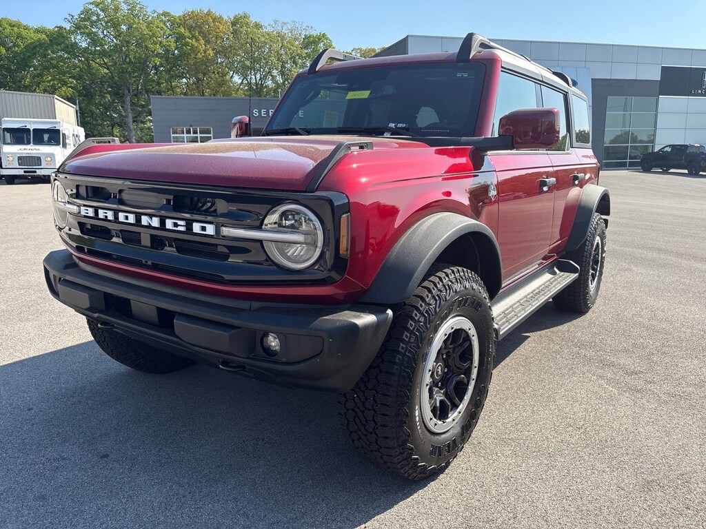 New 2026 Ford Bronco Outer Banks SUV