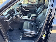 2022 Ford Explorer XLT SUV