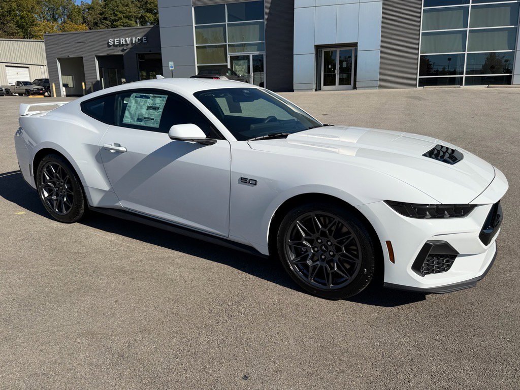 2025 Ford Mustang GT Premium photo 2