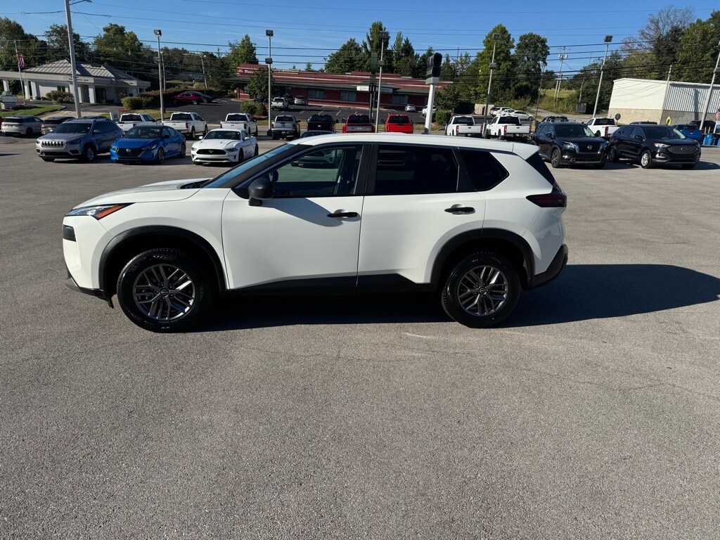 2023 Nissan Rogue S photo 4