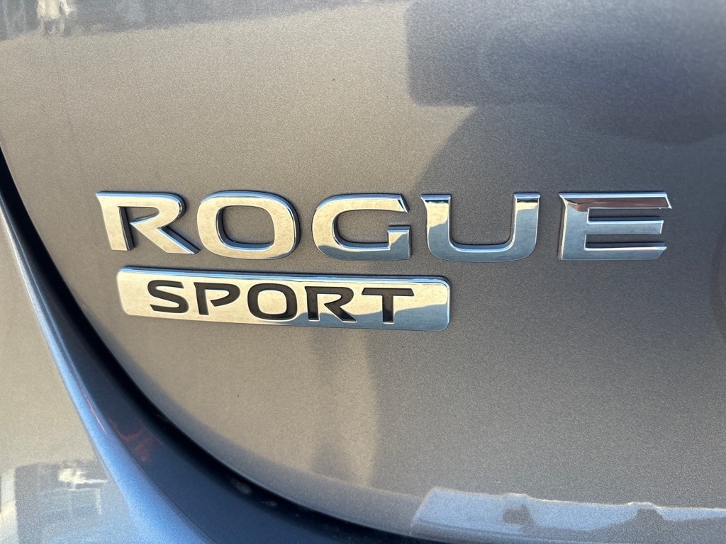 Used 2022 Nissan Rogue Sport SV SUV