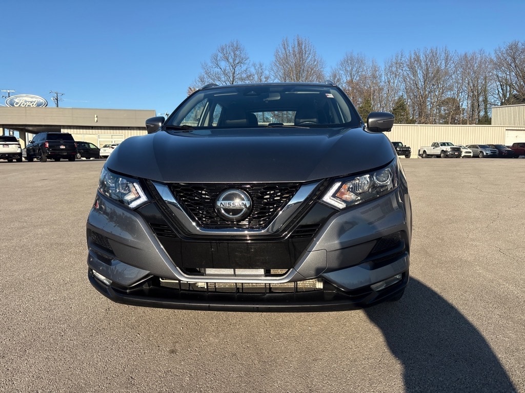 2022 Nissan Rogue Sport SV's photo