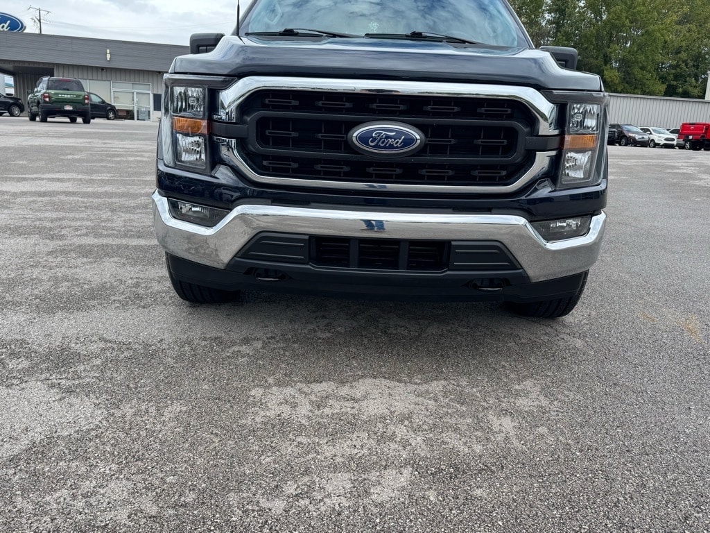 2023 Ford F-150 XLT photo 3