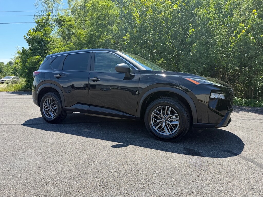 Used 2024 Nissan Rogue S SUV