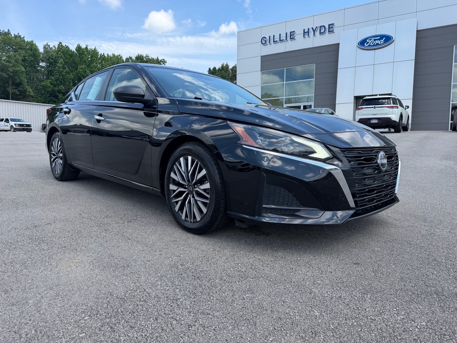 Used 2024 Nissan Altima SV with VIN 1N4BL4DV8RN343626 for sale in Glasgow, KY