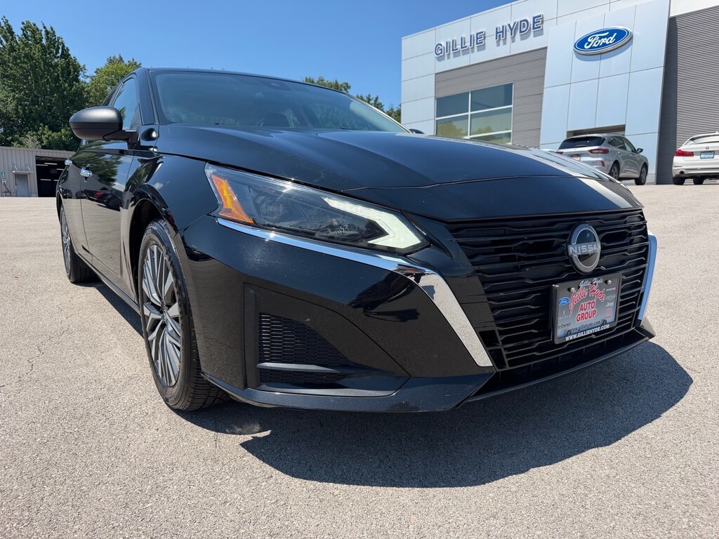 Used 2024 Nissan Altima 2.5 SV Sedan