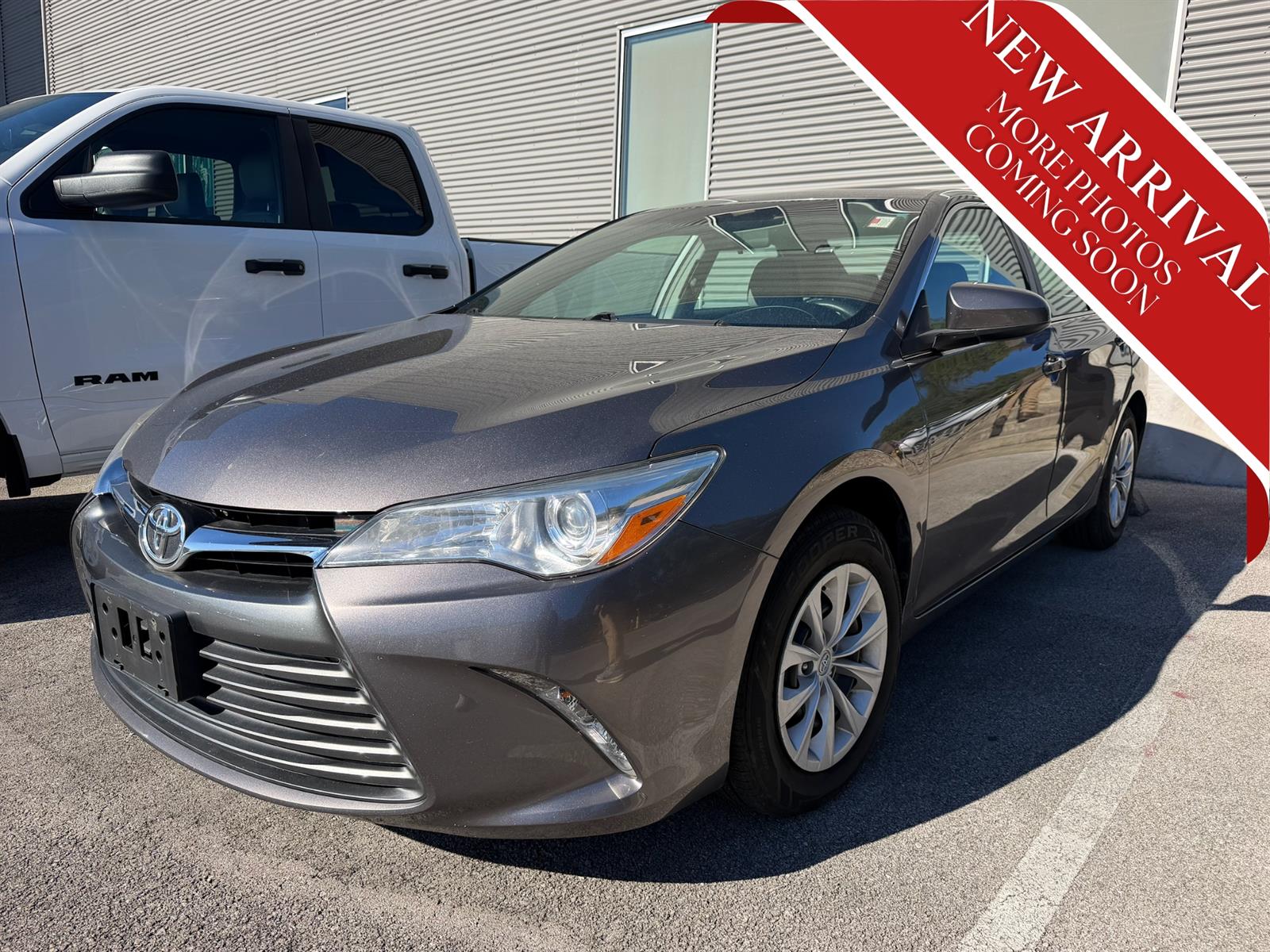 Used 2017 Toyota Camry LE with VIN 4T1BF1FK0HU786971 for sale in Glasgow, KY