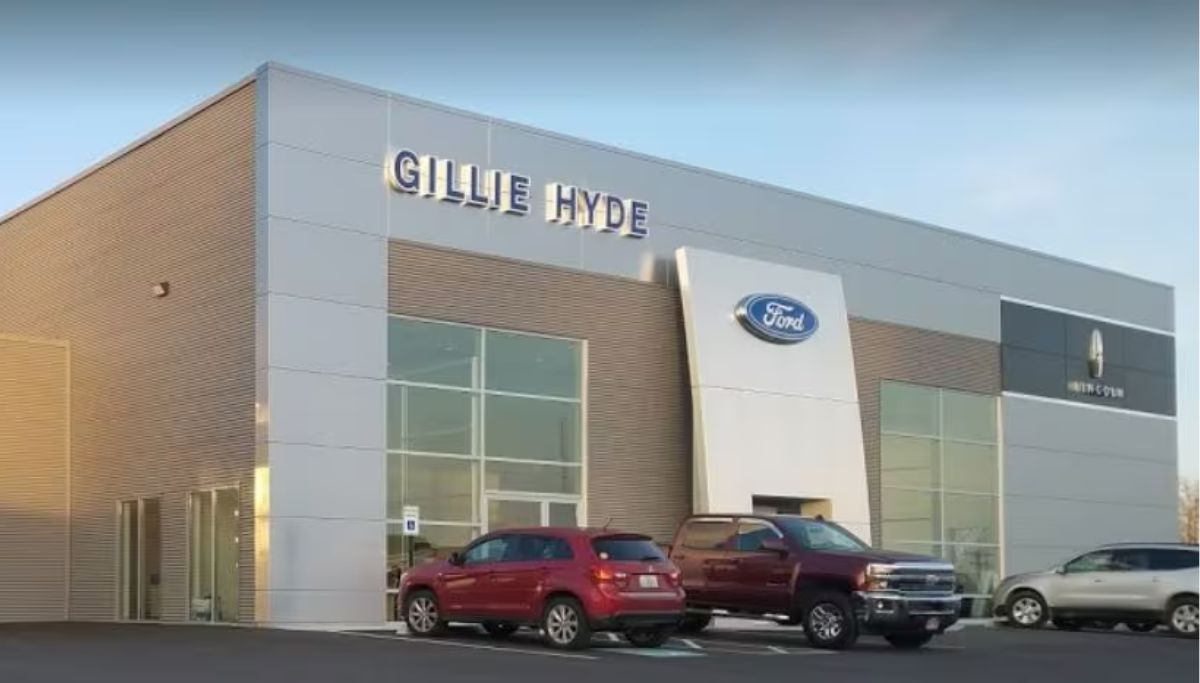 Gillie%20hyde%20Ford%20(1).jpg