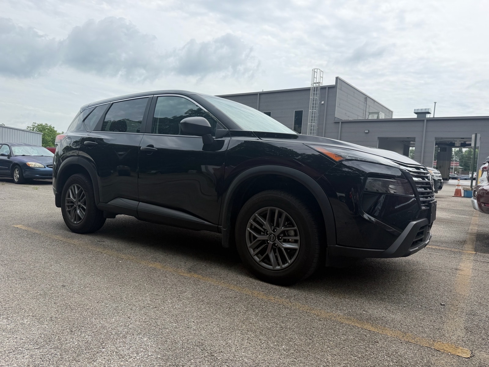 2024 Nissan Rogue S AWD's photo