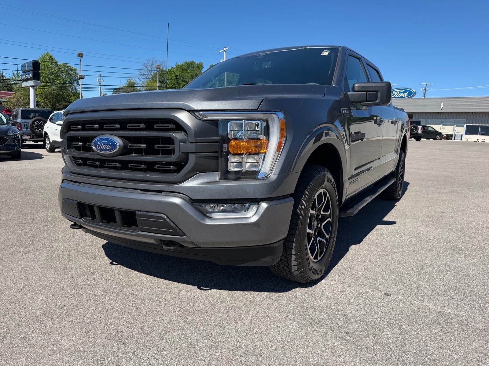 2023 Ford F-150 XLT - Photo 8