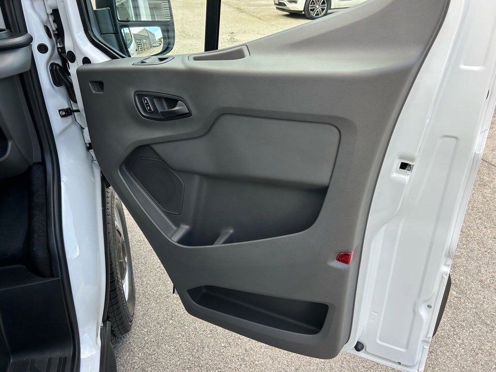 2025 Ford Transit Van Base - Photo 25