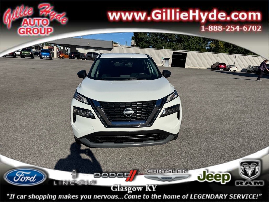 2023 Nissan Rogue S photo 2