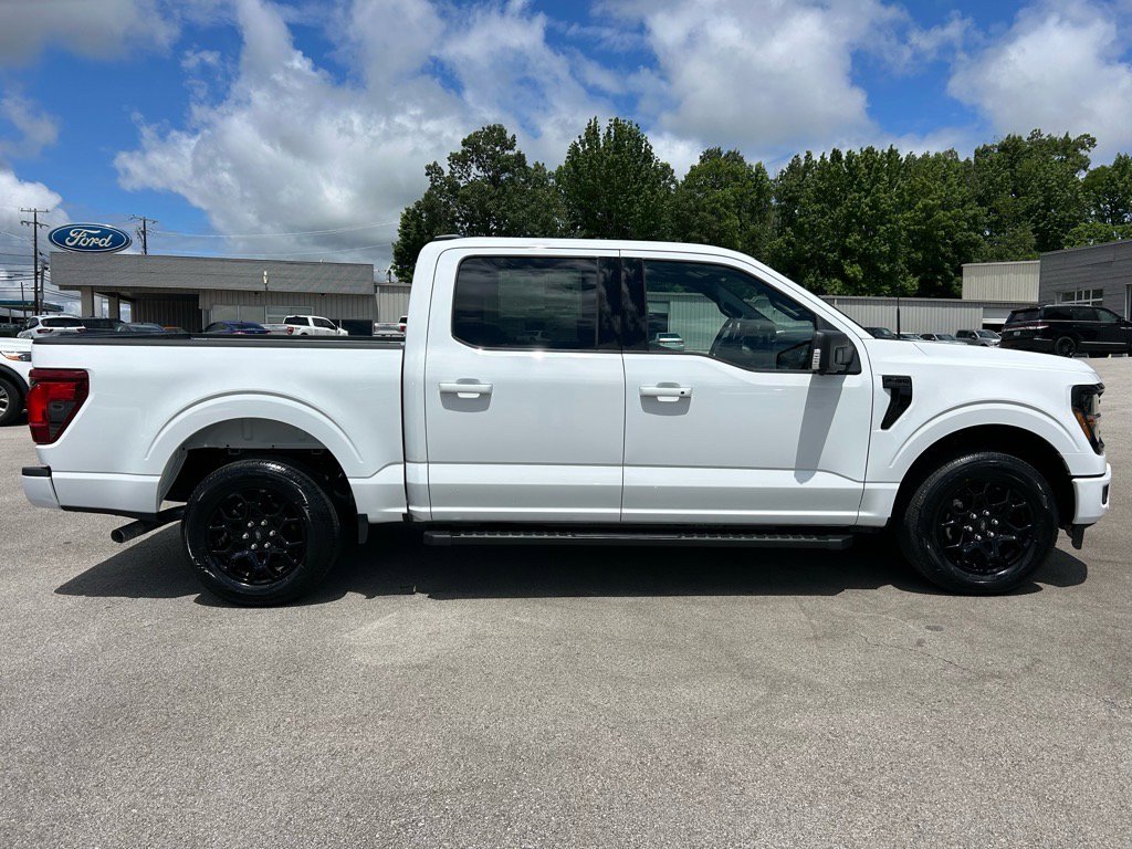2025 Ford F-150 XLT photo 3