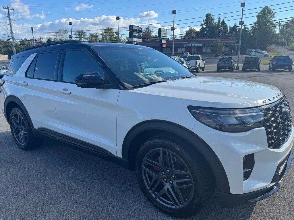 New 2025 Ford Explorer ST SUV